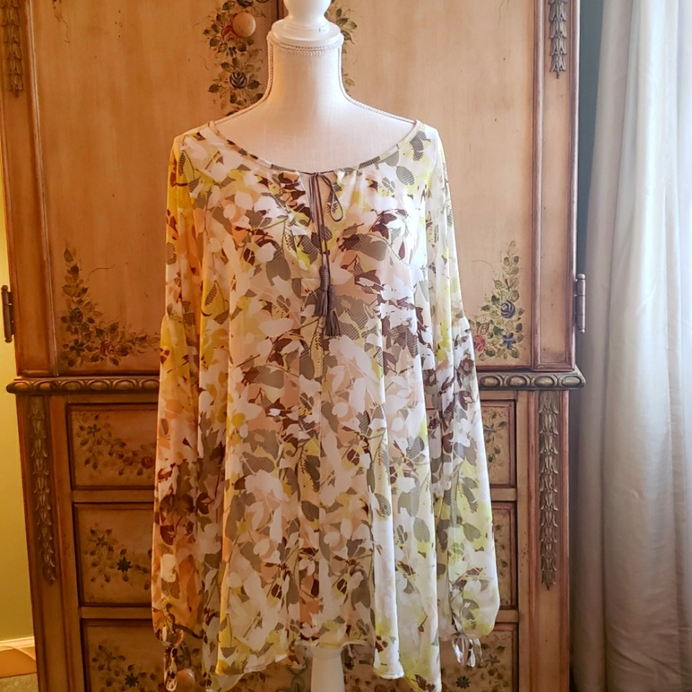 Lane Bryant Floral Top Blouse Light Airy Long Sleeves Spring Summer 26/28